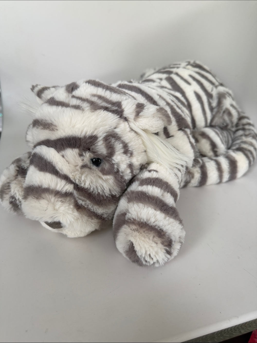 NWT New Large Jellycat Sacha Snow Tiger